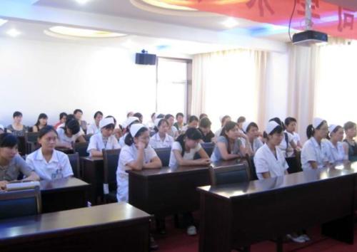 重庆护士专业要学什么呢,重庆市华西卫校